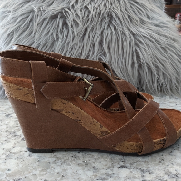 Aerosoles Sandals - Picture 3 of 6